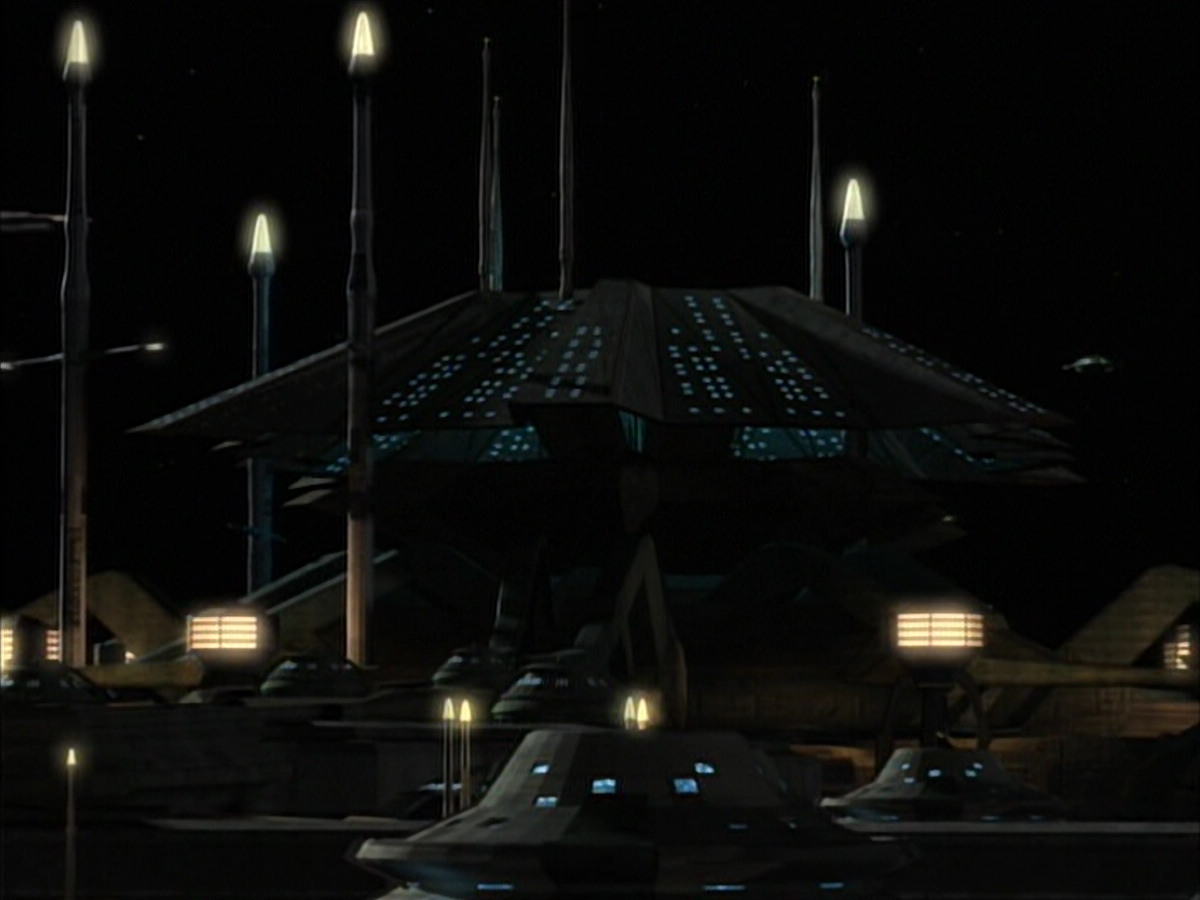 extant_StarTrek_VOY_6x02-SurvivalInstinct_02338.jpg