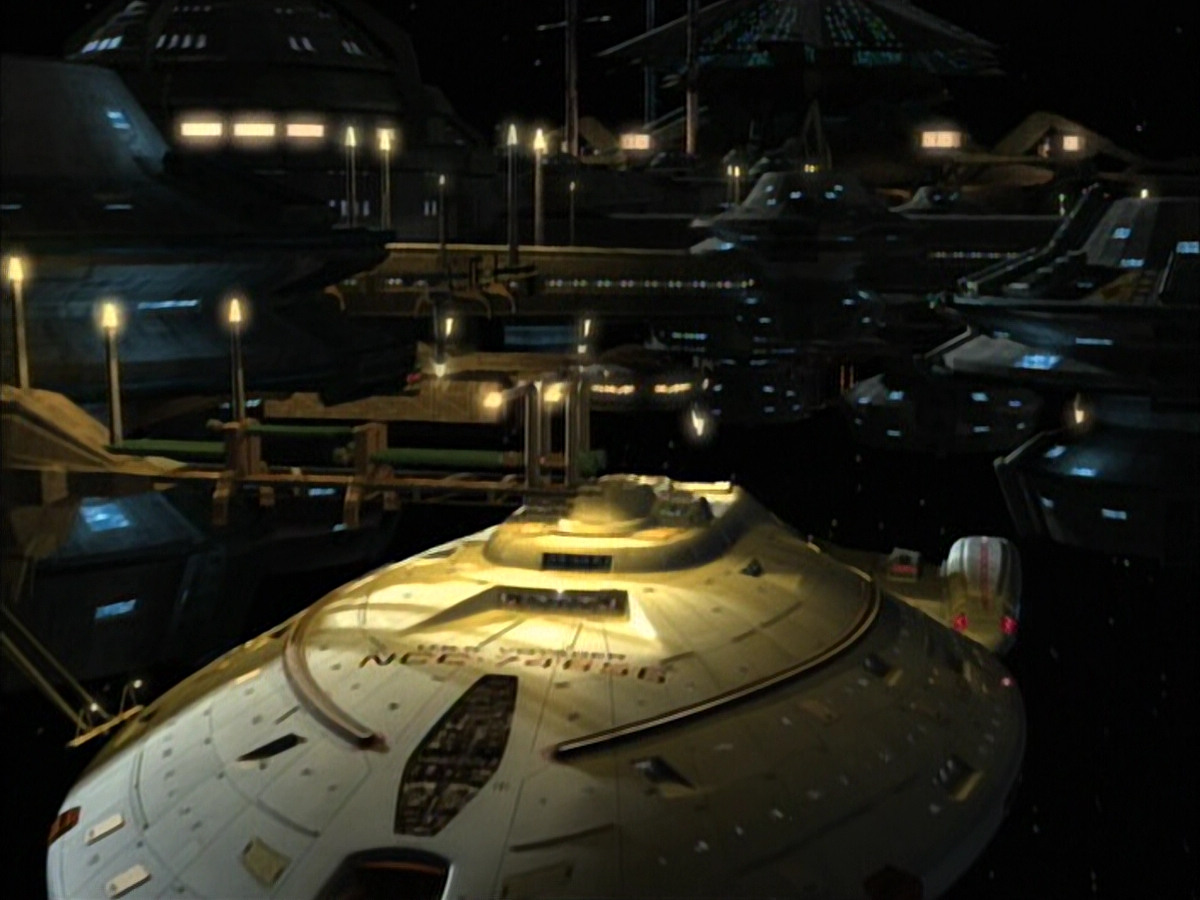 extant_StarTrek_VOY_6x02-SurvivalInstinct_02350.jpg