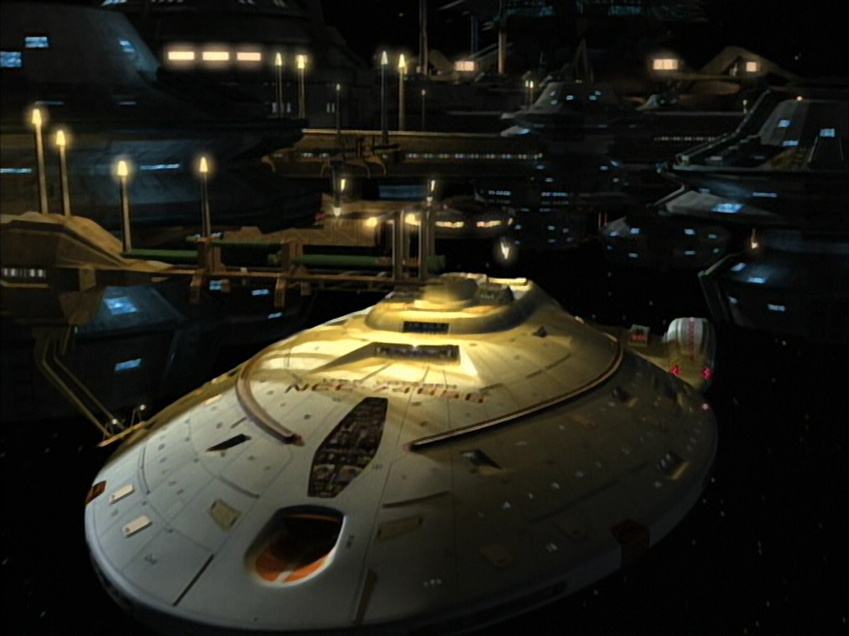 extant_StarTrek_VOY_6x02-SurvivalInstinct_02351.jpg