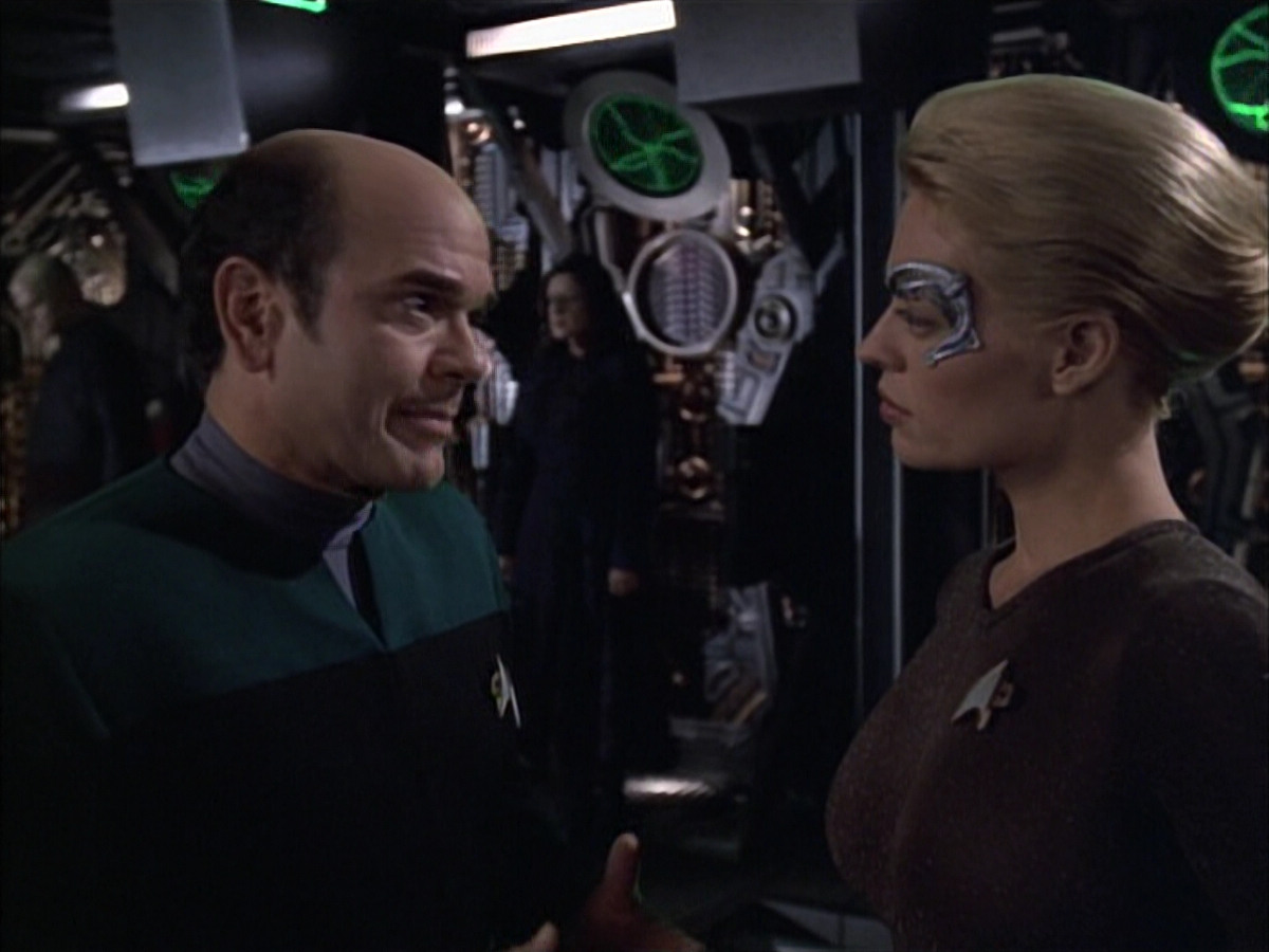 extant_StarTrek_VOY_6x02-SurvivalInstinct_02365.jpg
