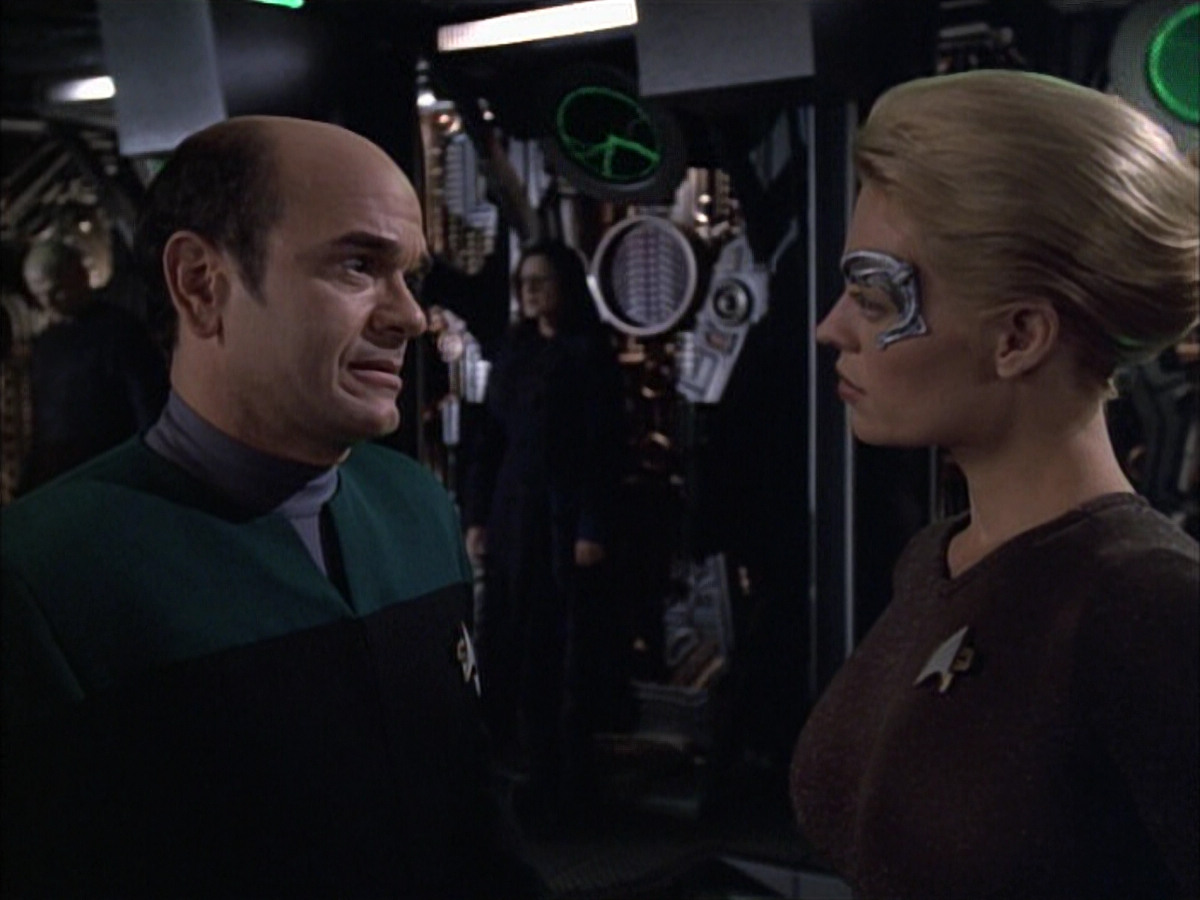 extant_StarTrek_VOY_6x02-SurvivalInstinct_02366.jpg