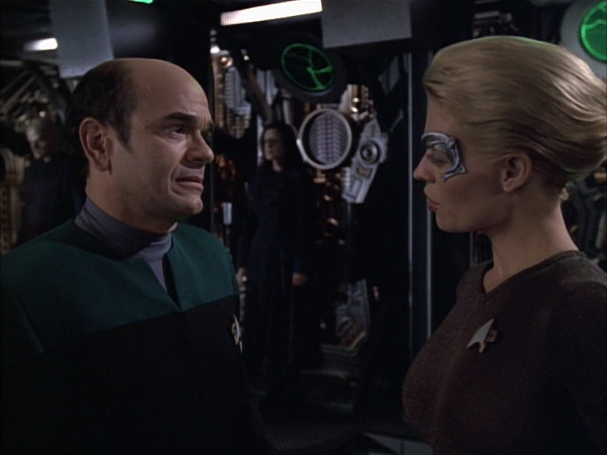 extant_StarTrek_VOY_6x02-SurvivalInstinct_02367.jpg