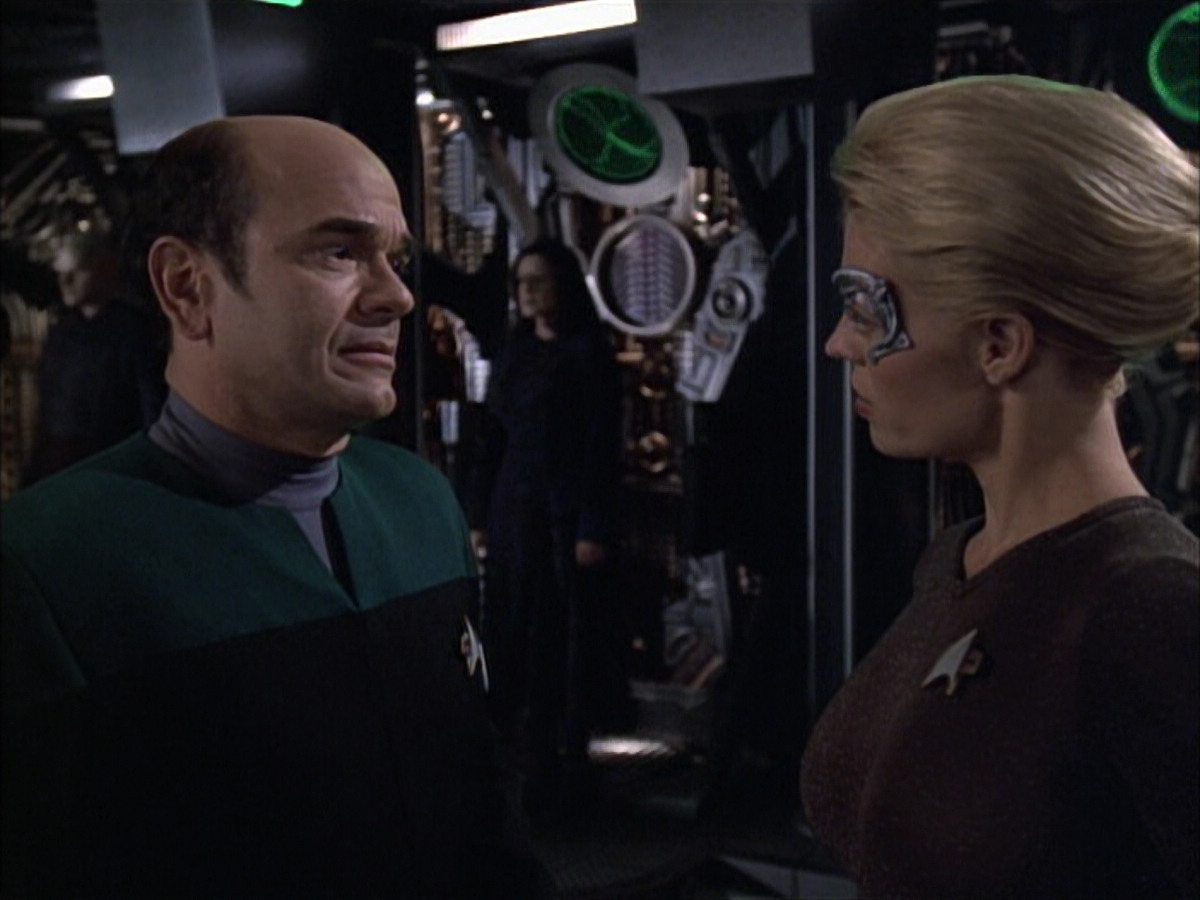 extant_StarTrek_VOY_6x02-SurvivalInstinct_02368.jpg