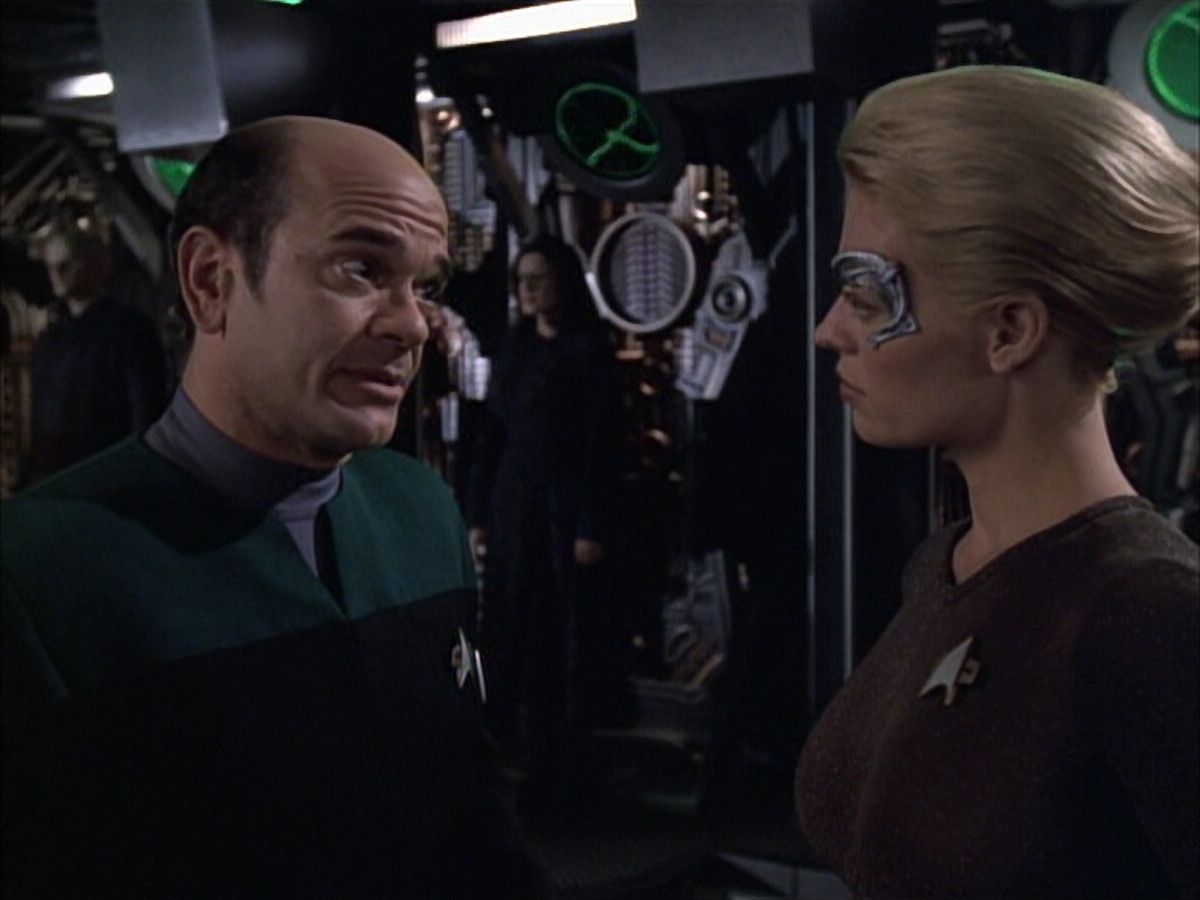 extant_StarTrek_VOY_6x02-SurvivalInstinct_02371.jpg