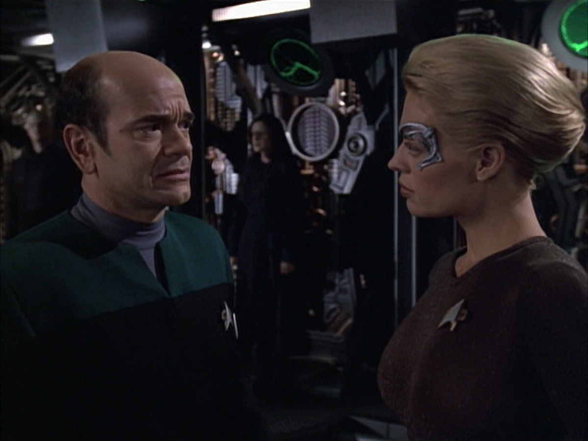 extant_StarTrek_VOY_6x02-SurvivalInstinct_02378.jpg