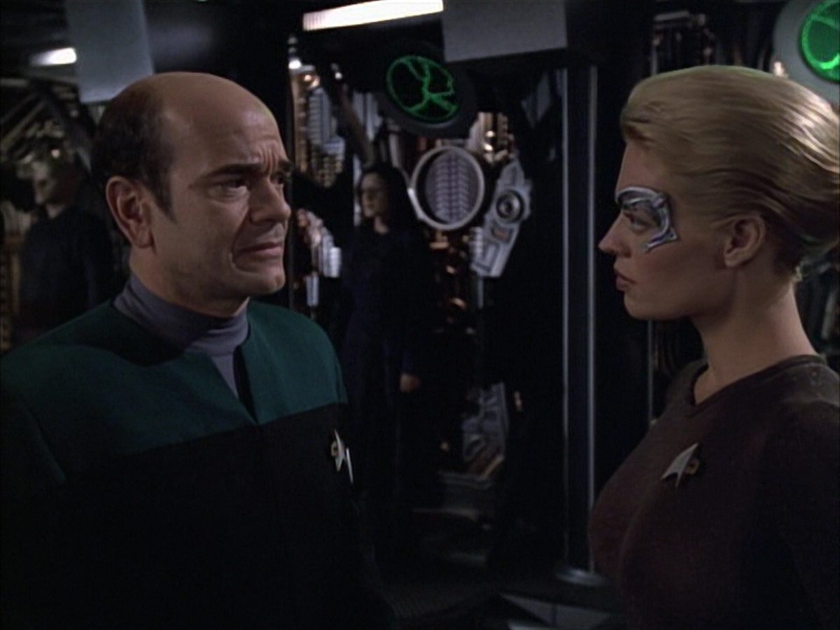 extant_StarTrek_VOY_6x02-SurvivalInstinct_02381.jpg