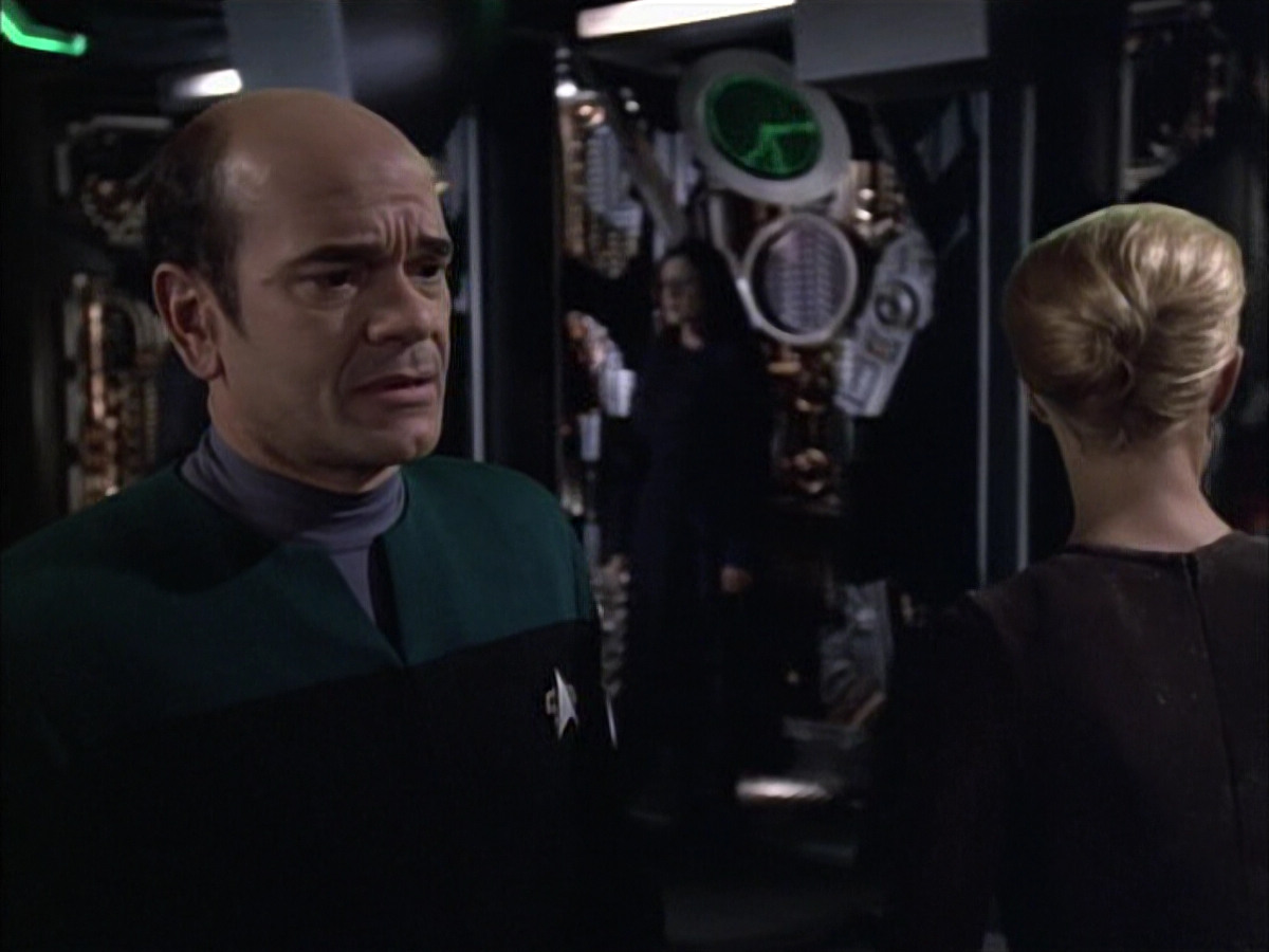 extant_StarTrek_VOY_6x02-SurvivalInstinct_02383.jpg