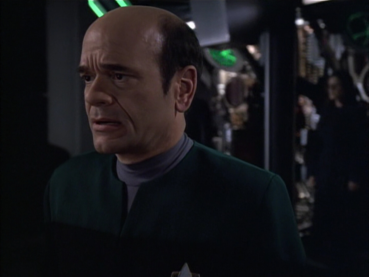 extant_StarTrek_VOY_6x02-SurvivalInstinct_02385.jpg