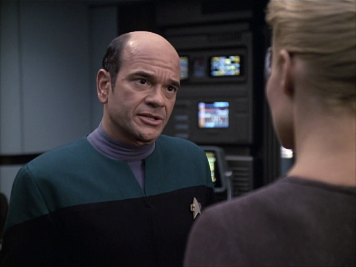 extant_StarTrek_VOY_6x02-SurvivalInstinct_02927.jpg