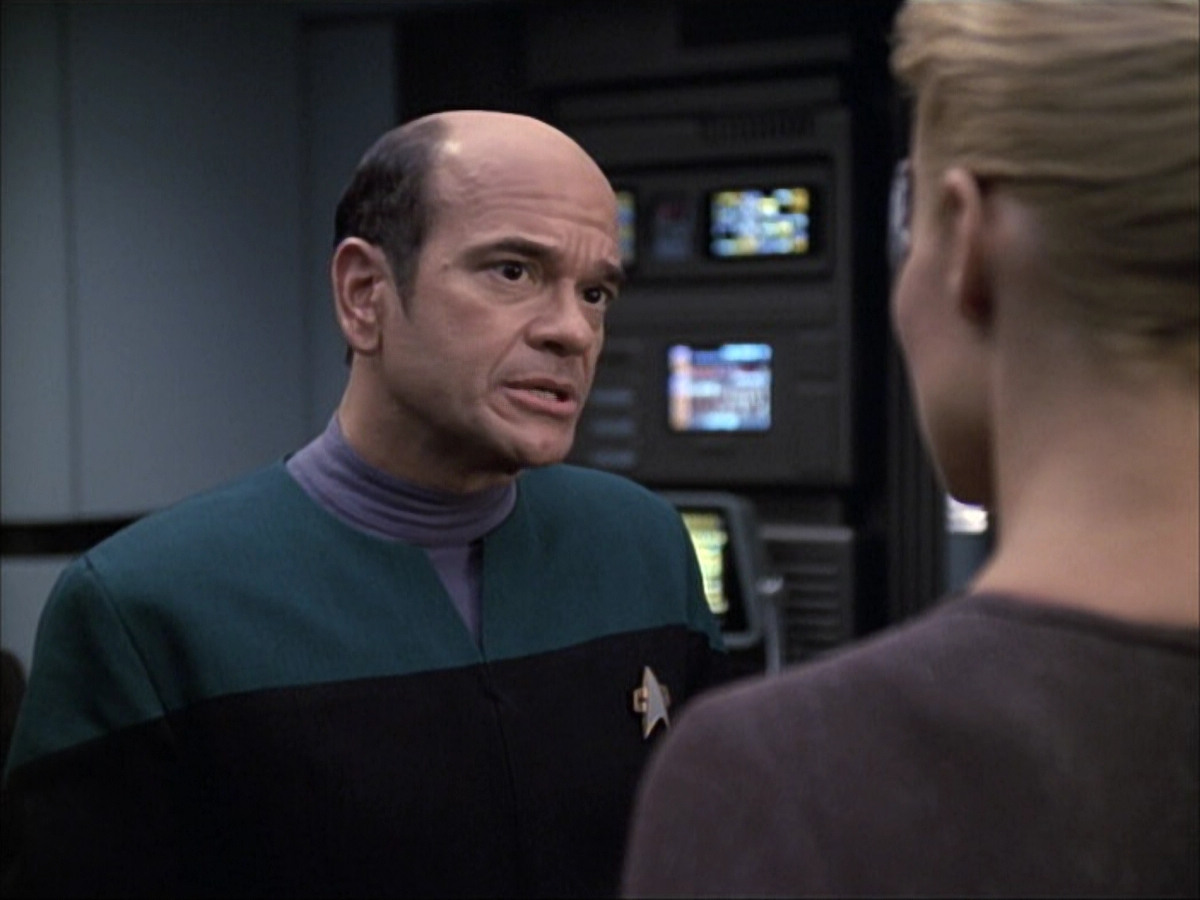 extant_StarTrek_VOY_6x02-SurvivalInstinct_02928.jpg