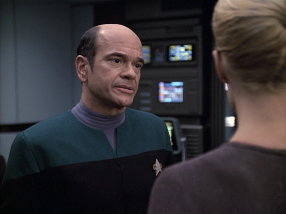 extant_StarTrek_VOY_6x02-SurvivalInstinct_02938.jpg