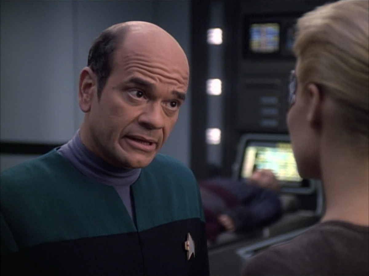 extant_StarTrek_VOY_6x02-SurvivalInstinct_02946.jpg