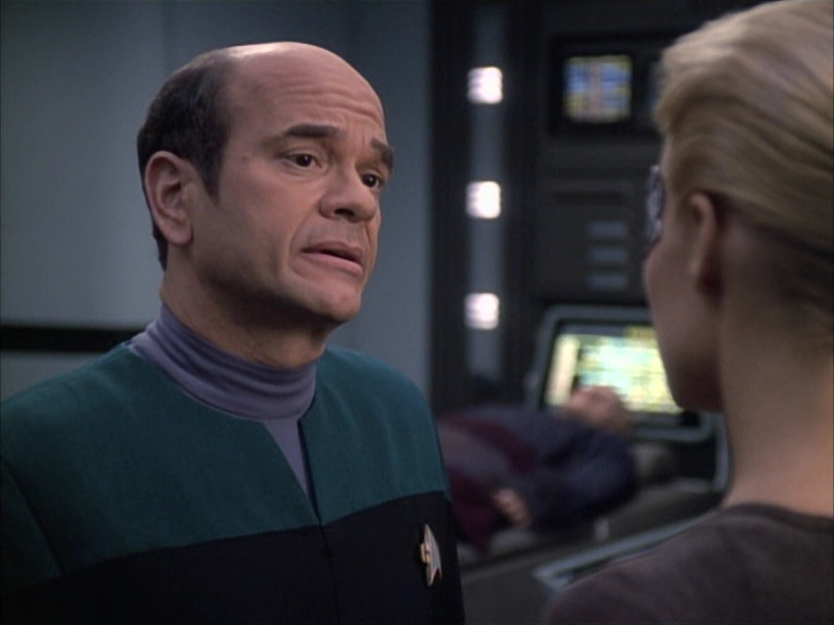 extant_StarTrek_VOY_6x02-SurvivalInstinct_02948.jpg