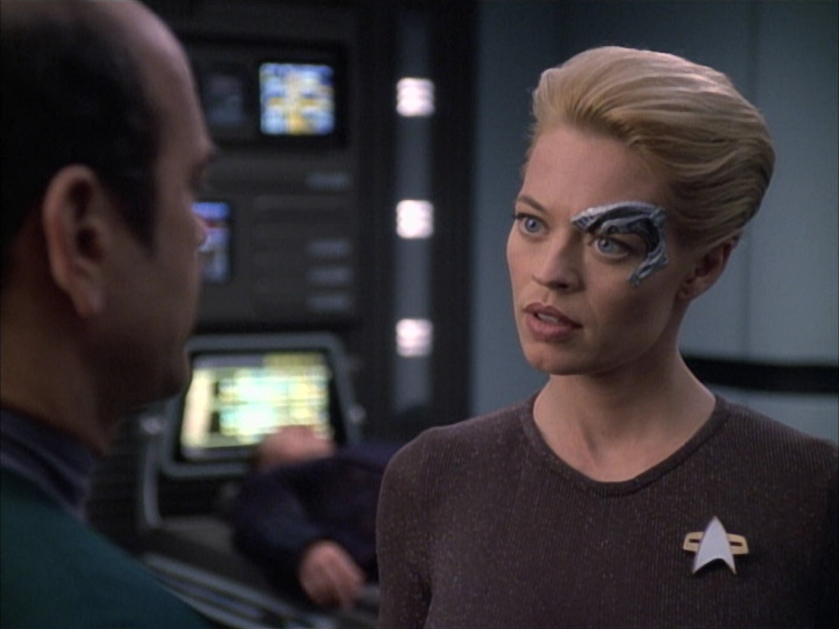 extant_StarTrek_VOY_6x02-SurvivalInstinct_02959.jpg