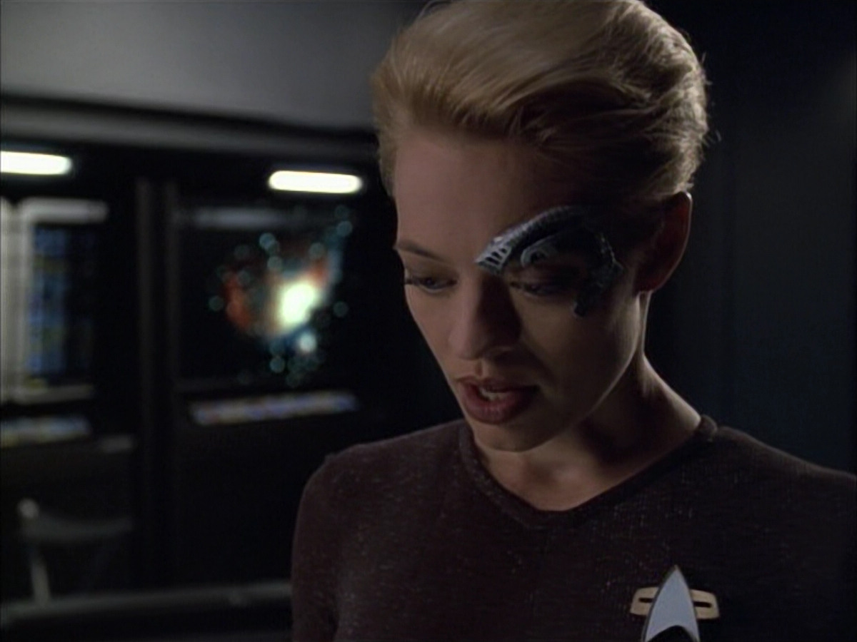 extant_StarTrek_VOY_6x02-SurvivalInstinct_02993.jpg