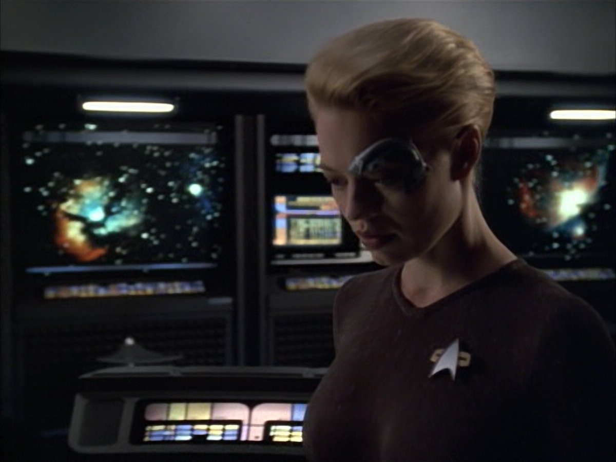 extant_StarTrek_VOY_6x02-SurvivalInstinct_02997.jpg