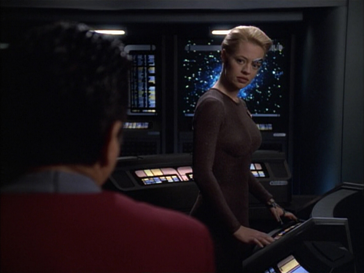 extant_StarTrek_VOY_6x02-SurvivalInstinct_03028.jpg