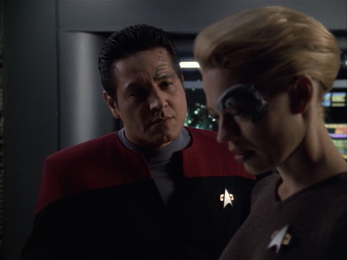 extant_StarTrek_VOY_6x02-SurvivalInstinct_03054.jpg