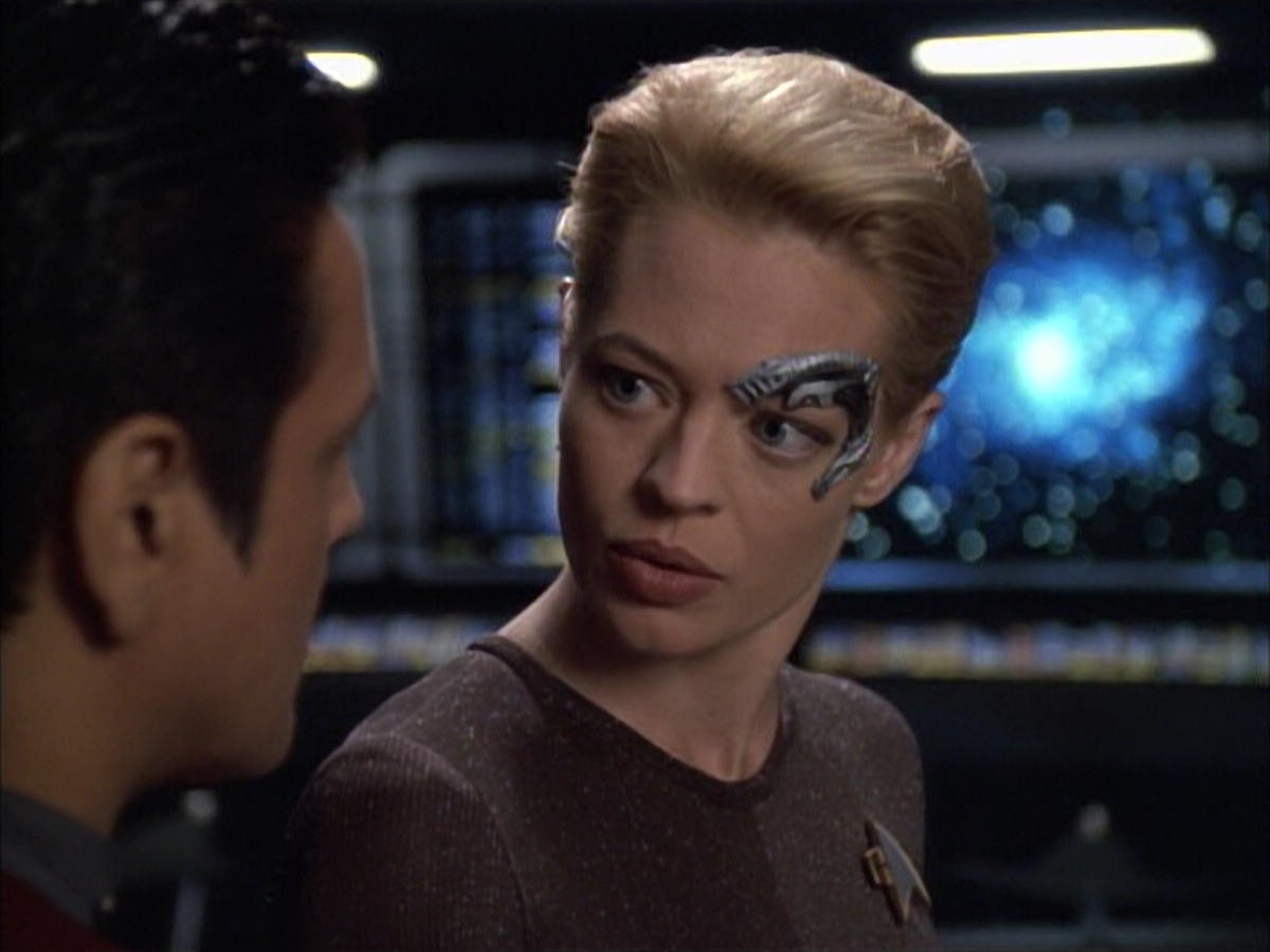extant_StarTrek_VOY_6x02-SurvivalInstinct_03083.jpg
