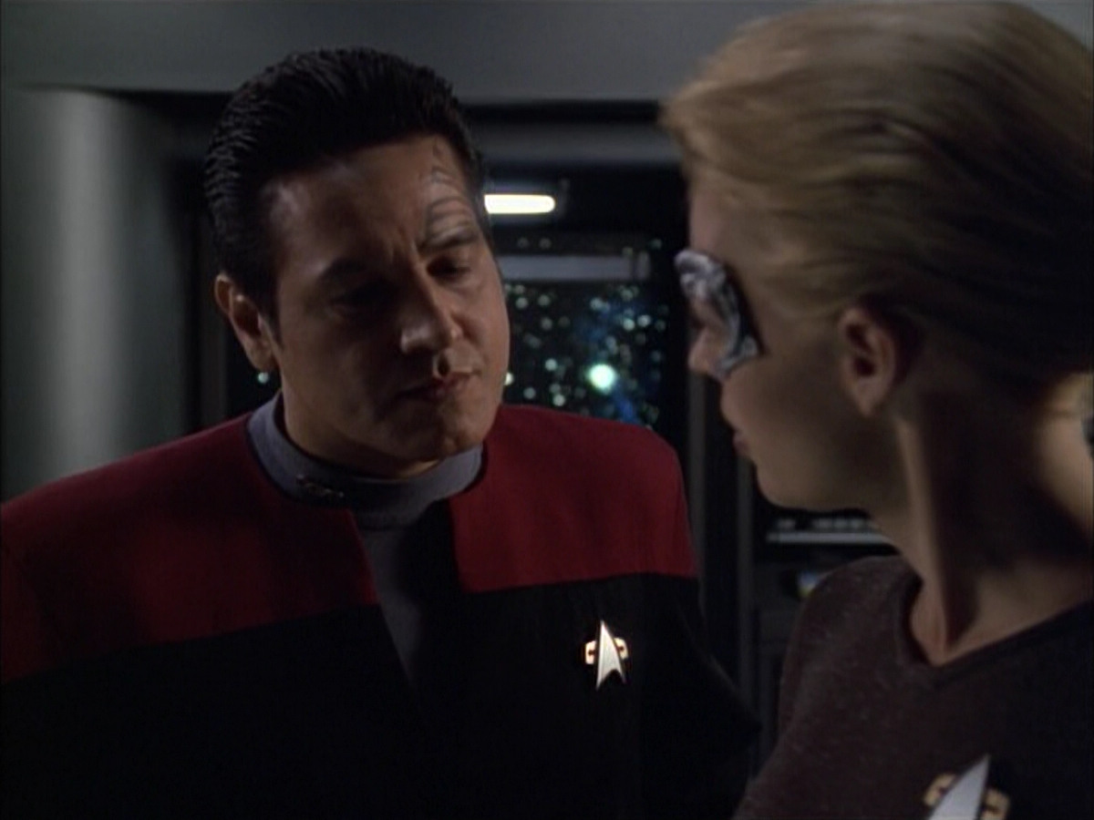 extant_StarTrek_VOY_6x02-SurvivalInstinct_03107.jpg
