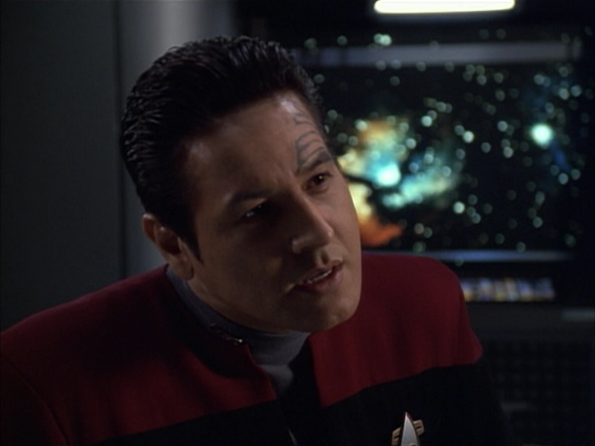 extant_StarTrek_VOY_6x02-SurvivalInstinct_03117.jpg