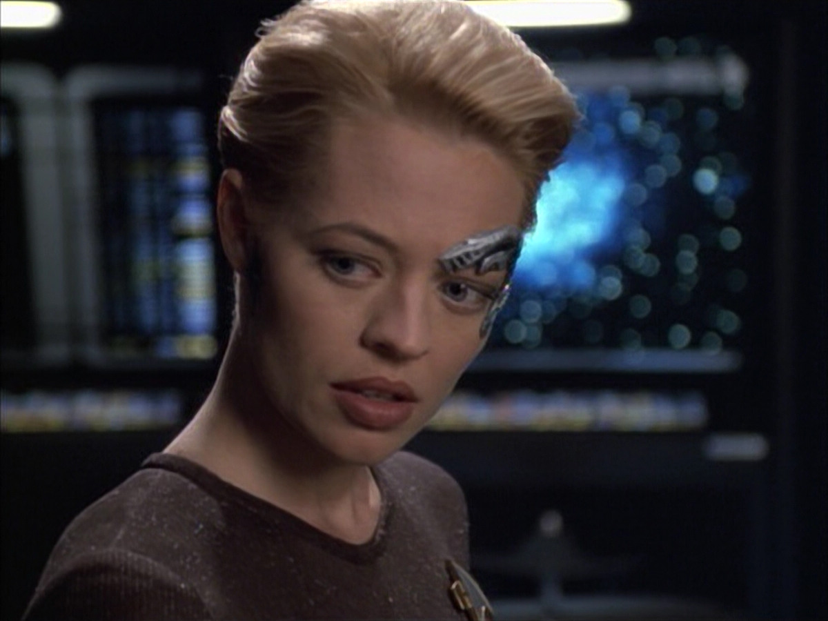 extant_StarTrek_VOY_6x02-SurvivalInstinct_03160.jpg