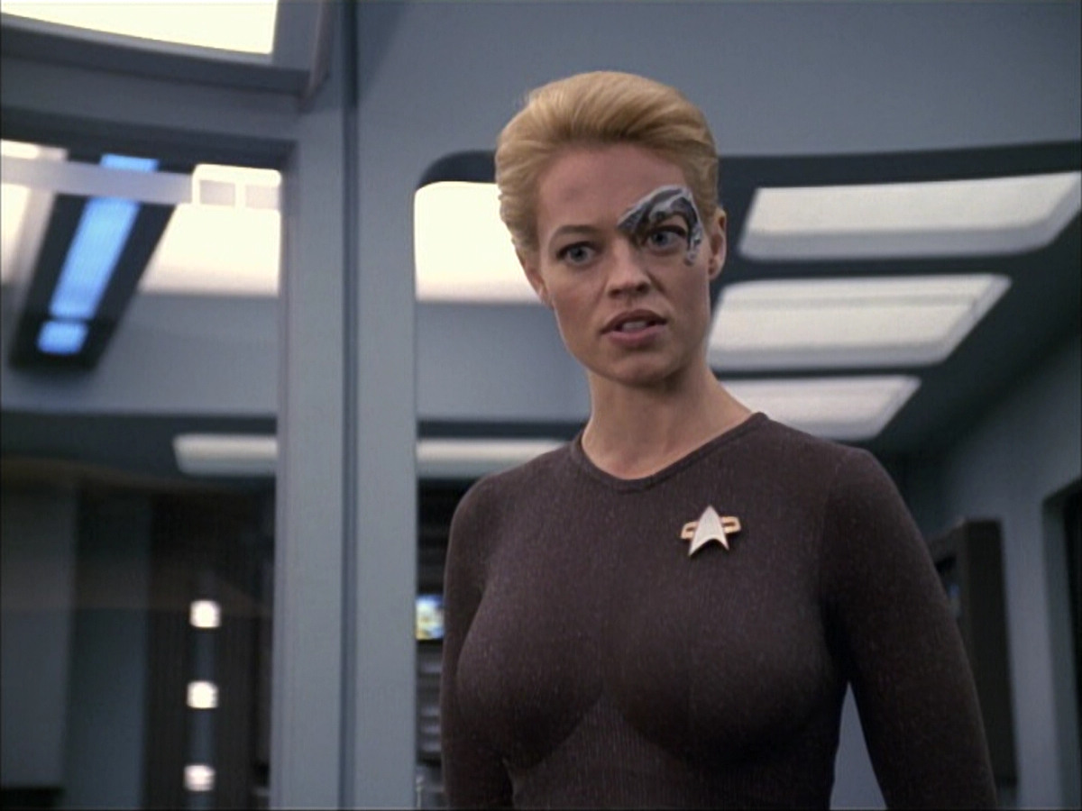 extant_StarTrek_VOY_6x02-SurvivalInstinct_03185.jpg