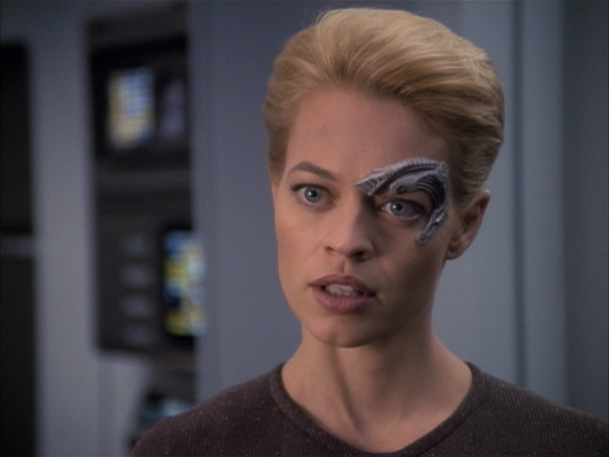 extant_StarTrek_VOY_6x02-SurvivalInstinct_03224.jpg