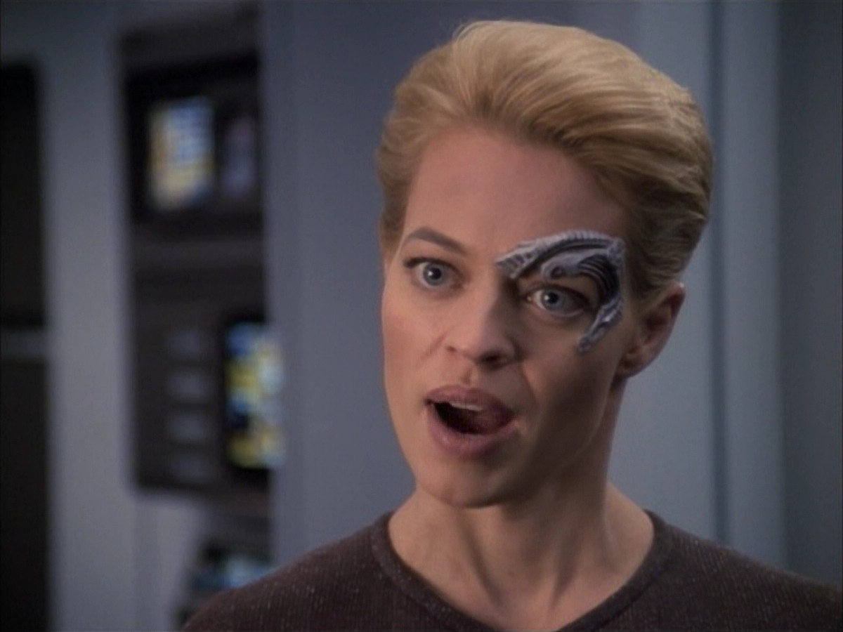 extant_StarTrek_VOY_6x02-SurvivalInstinct_03260.jpg