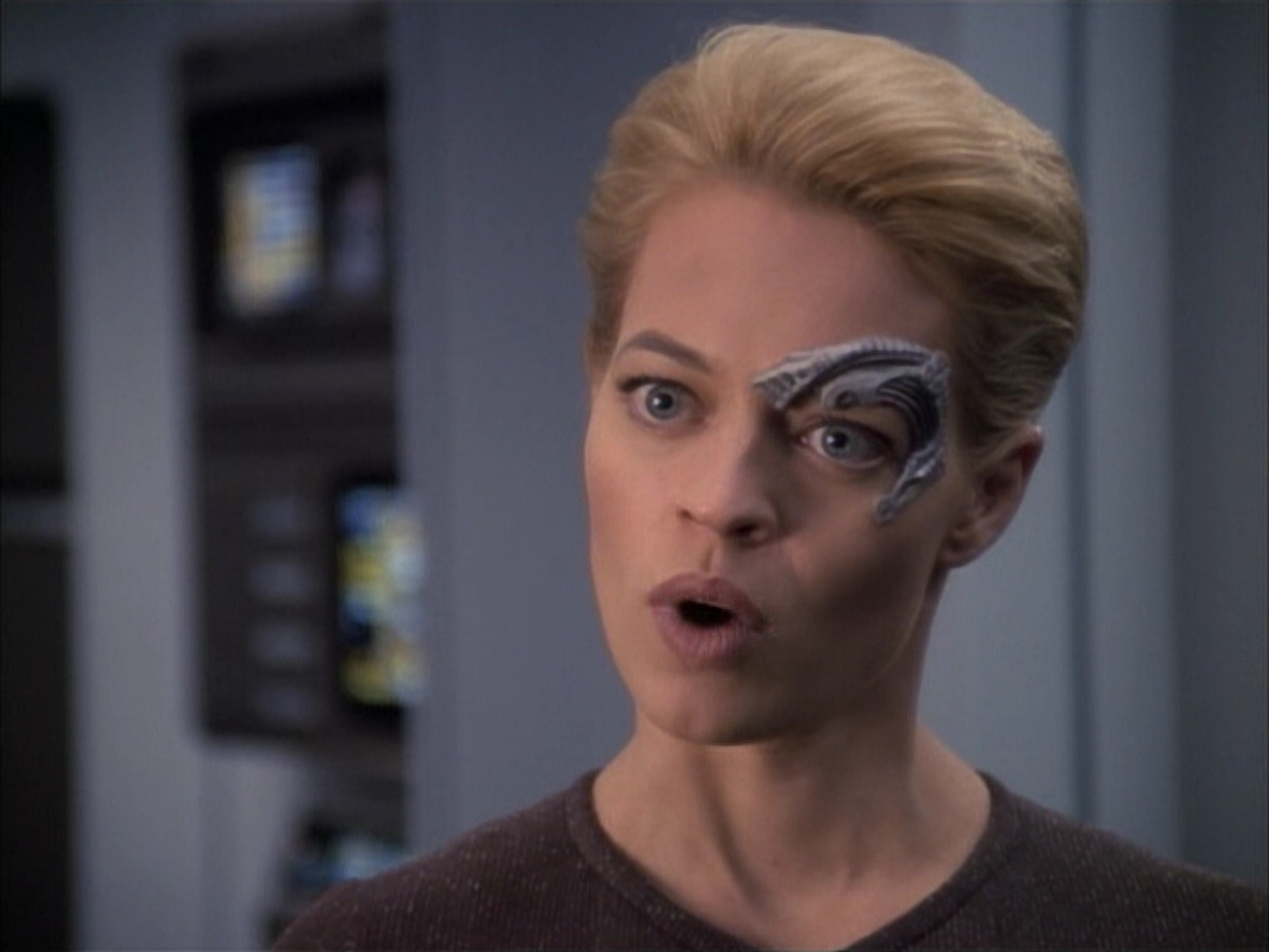 extant_StarTrek_VOY_6x02-SurvivalInstinct_03266.jpg