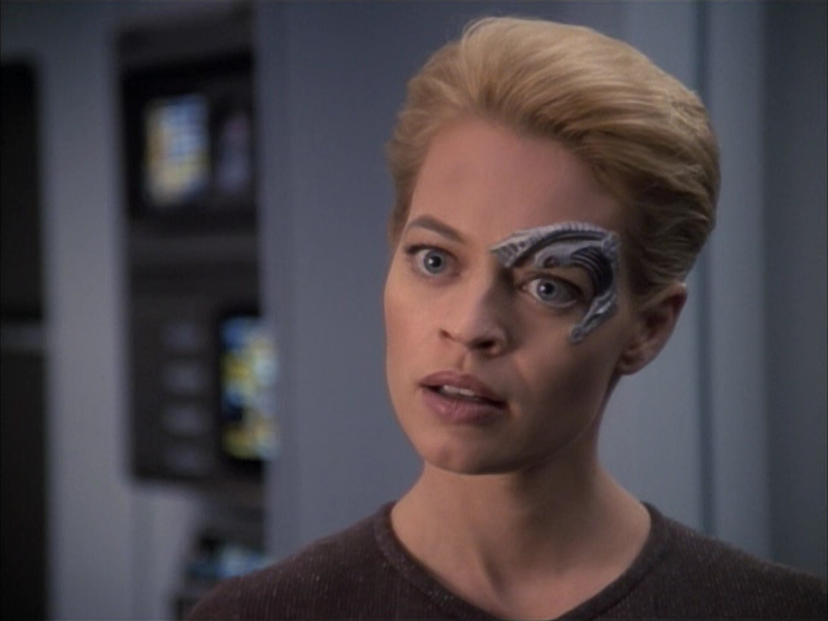 extant_StarTrek_VOY_6x02-SurvivalInstinct_03270.jpg