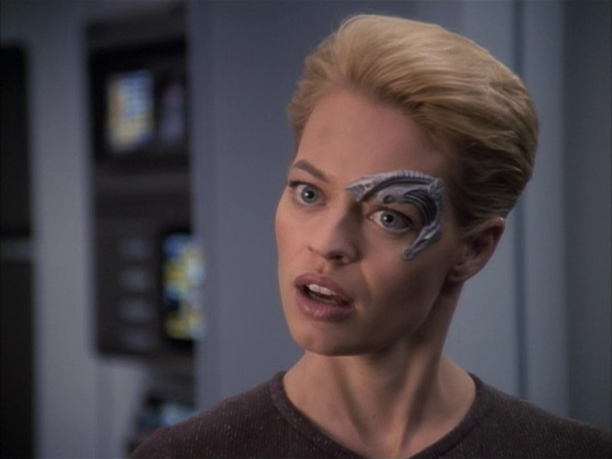 extant_StarTrek_VOY_6x02-SurvivalInstinct_03288.jpg