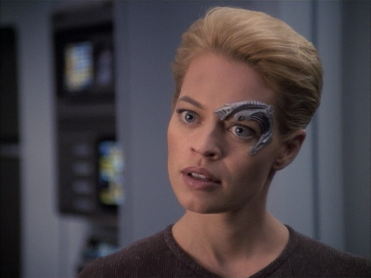 extant_StarTrek_VOY_6x02-SurvivalInstinct_03291.jpg