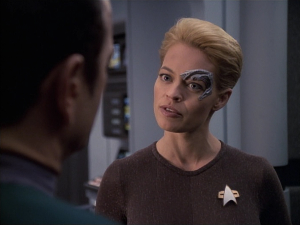 extant_StarTrek_VOY_6x02-SurvivalInstinct_03302.jpg
