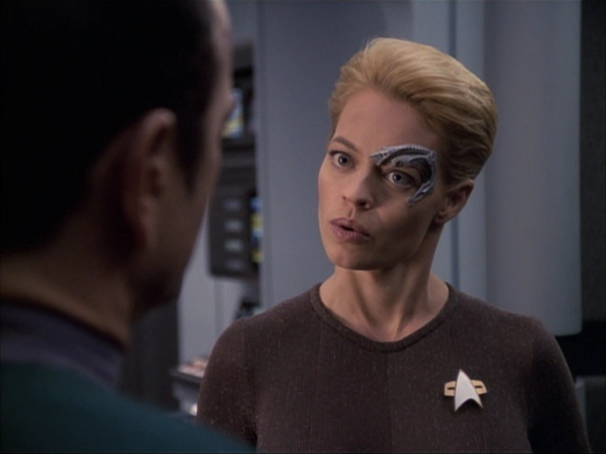 extant_StarTrek_VOY_6x02-SurvivalInstinct_03306.jpg