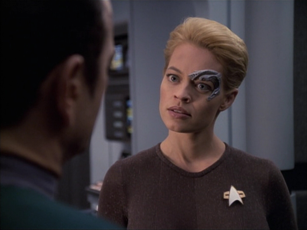 extant_StarTrek_VOY_6x02-SurvivalInstinct_03309.jpg