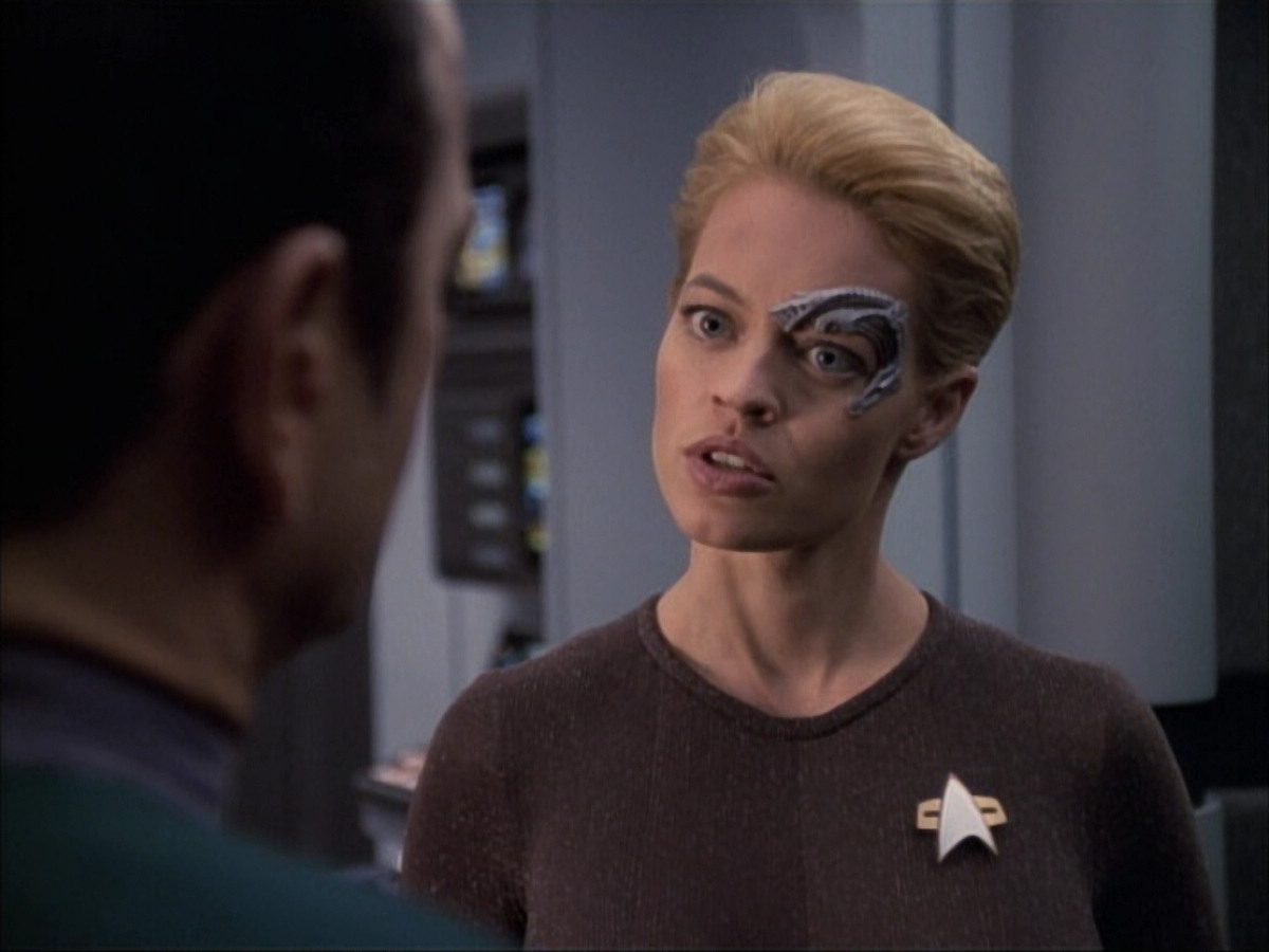 extant_StarTrek_VOY_6x02-SurvivalInstinct_03310.jpg