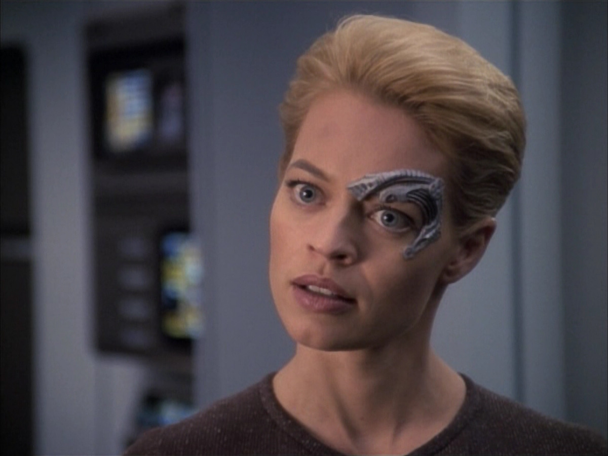 extant_StarTrek_VOY_6x02-SurvivalInstinct_03333.jpg