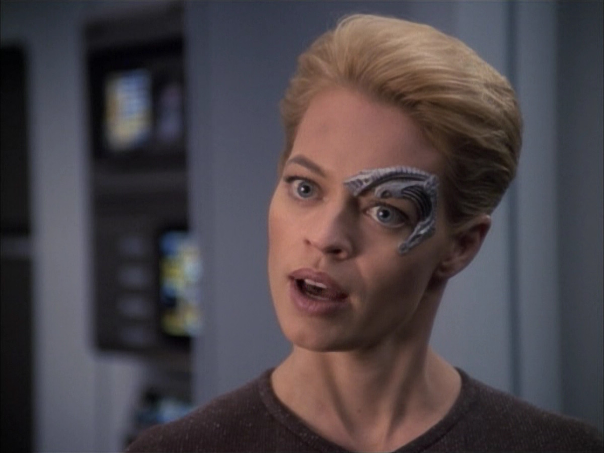 extant_StarTrek_VOY_6x02-SurvivalInstinct_03338.jpg