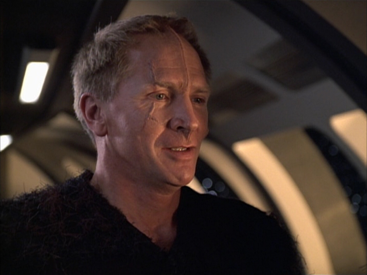 extant_StarTrek_VOY_6x02-SurvivalInstinct_03410.jpg