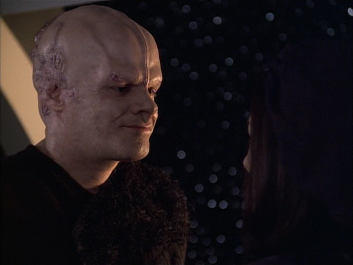 extant_StarTrek_VOY_6x02-SurvivalInstinct_03479.jpg