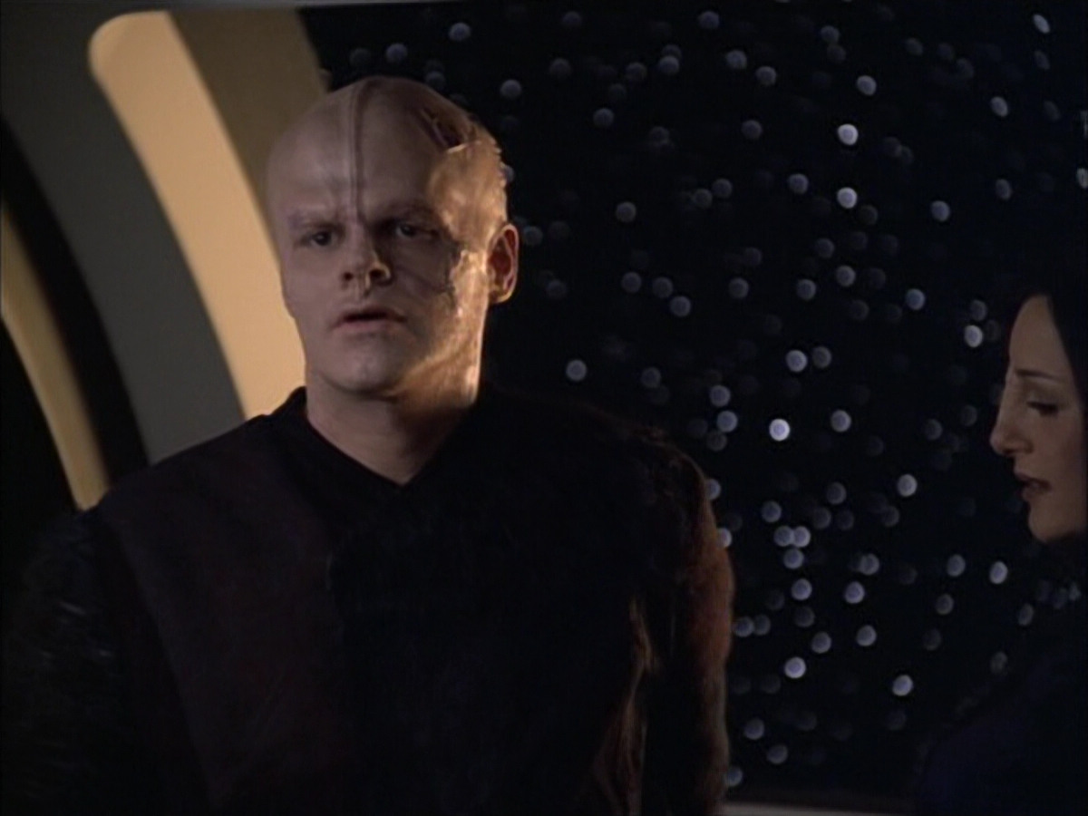 extant_StarTrek_VOY_6x02-SurvivalInstinct_03501.jpg
