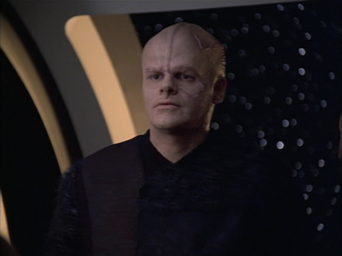 extant_StarTrek_VOY_6x02-SurvivalInstinct_03502.jpg