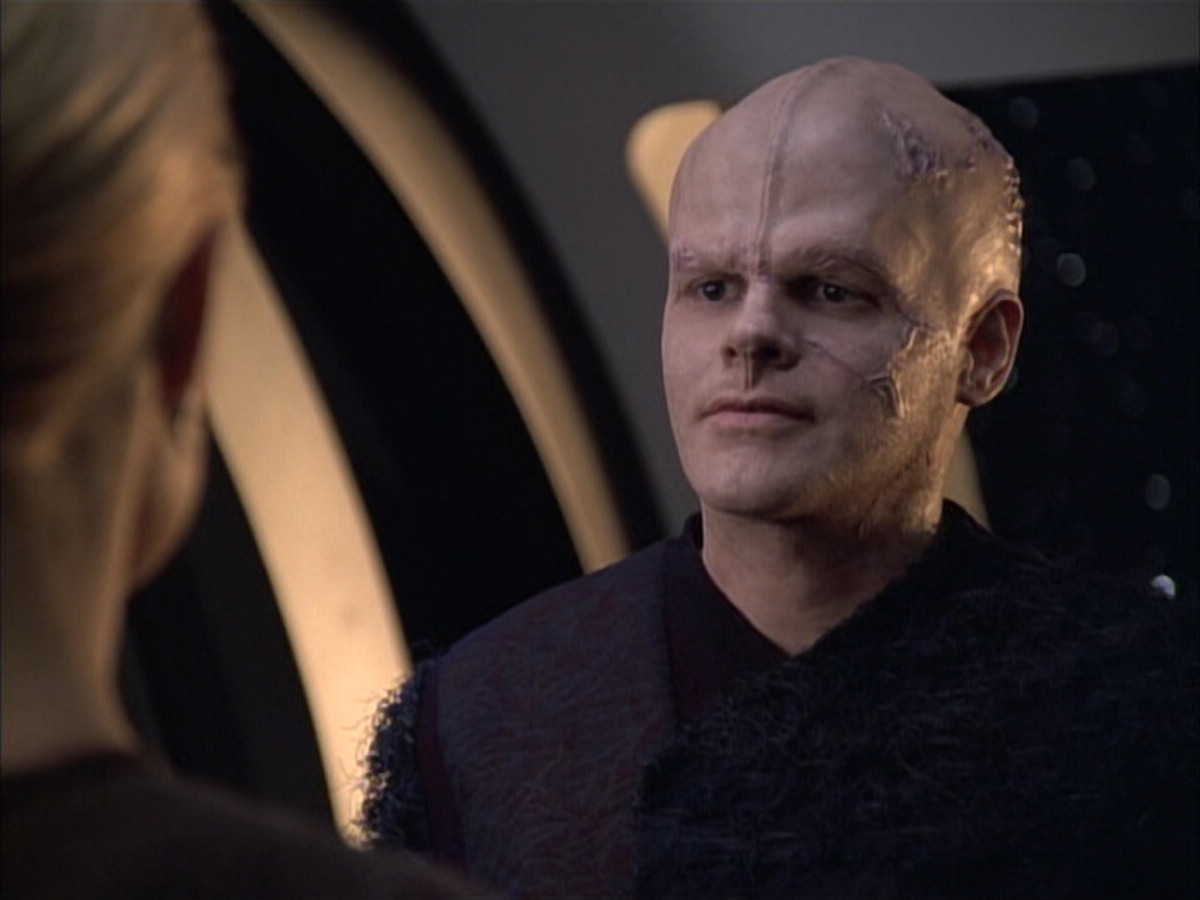 extant_StarTrek_VOY_6x02-SurvivalInstinct_03518.jpg