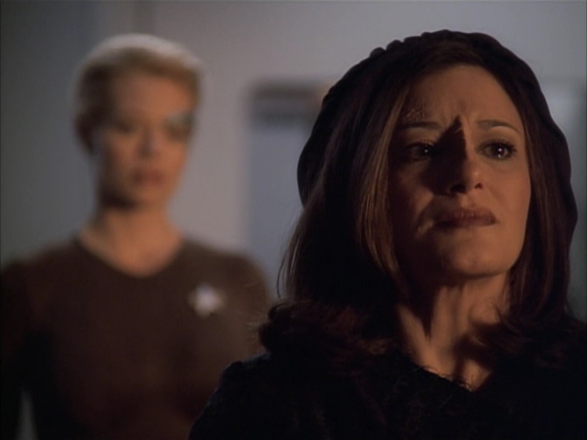extant_StarTrek_VOY_6x02-SurvivalInstinct_03534.jpg