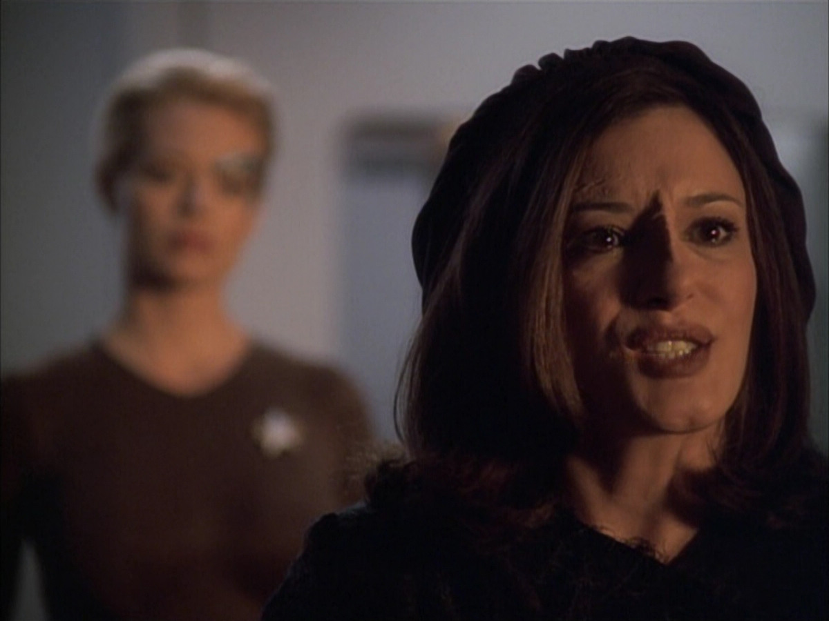 extant_StarTrek_VOY_6x02-SurvivalInstinct_03538.jpg