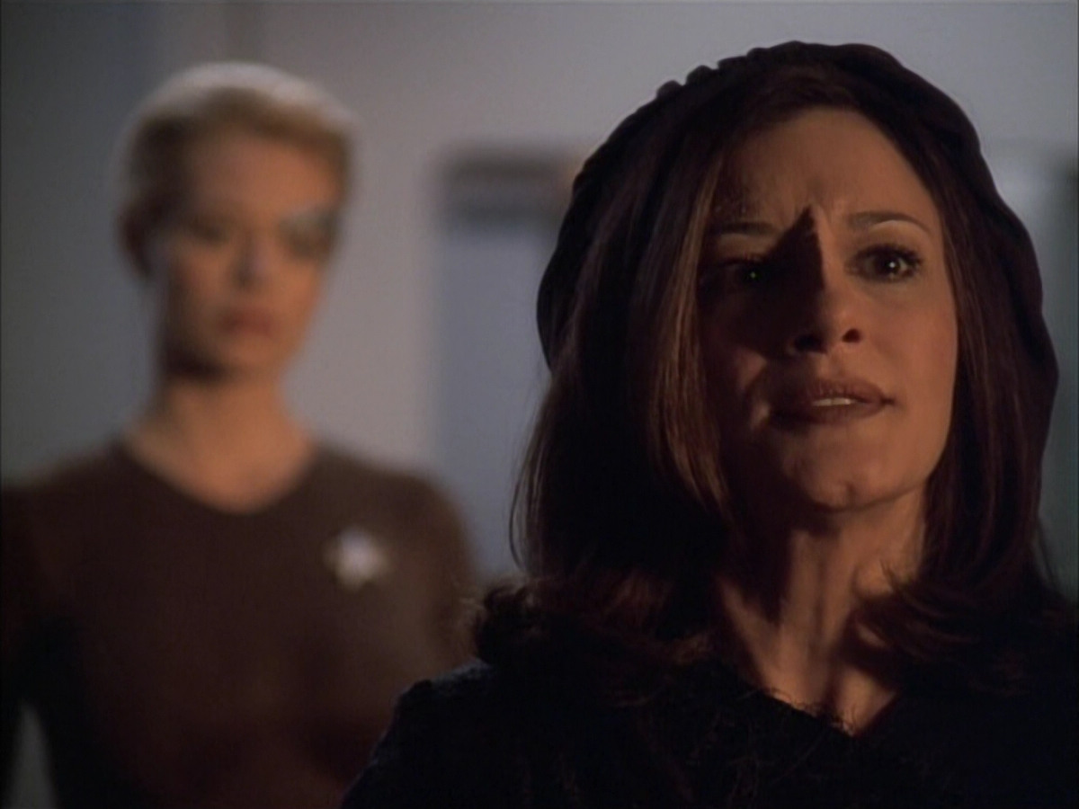 extant_StarTrek_VOY_6x02-SurvivalInstinct_03548.jpg