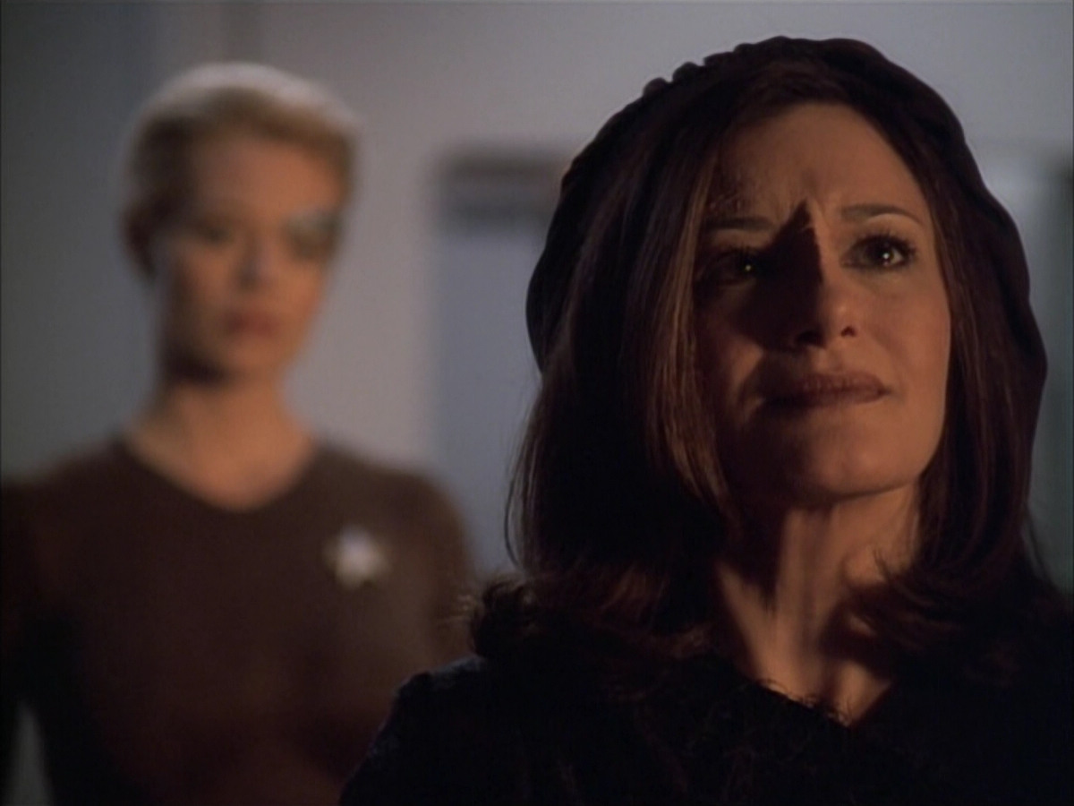 extant_StarTrek_VOY_6x02-SurvivalInstinct_03549.jpg