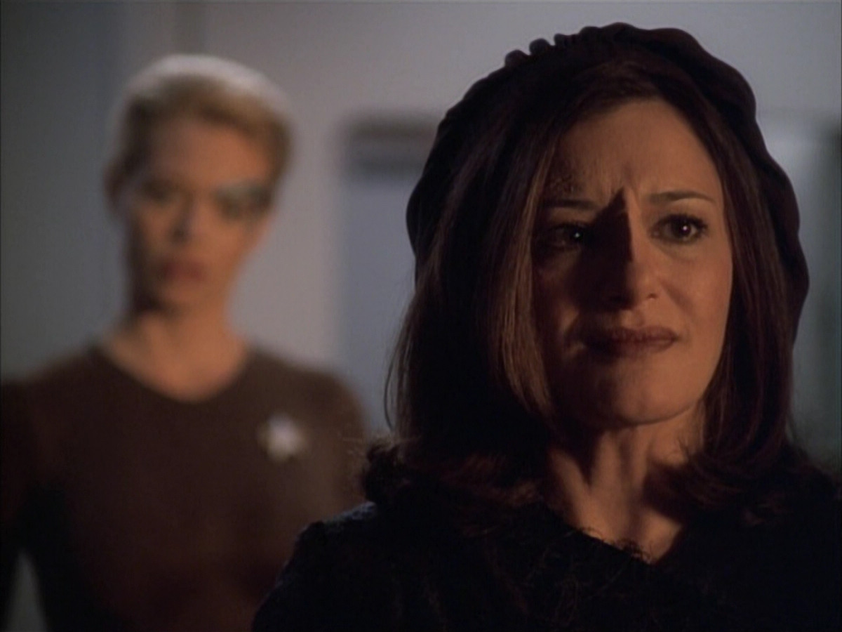 extant_StarTrek_VOY_6x02-SurvivalInstinct_03553.jpg