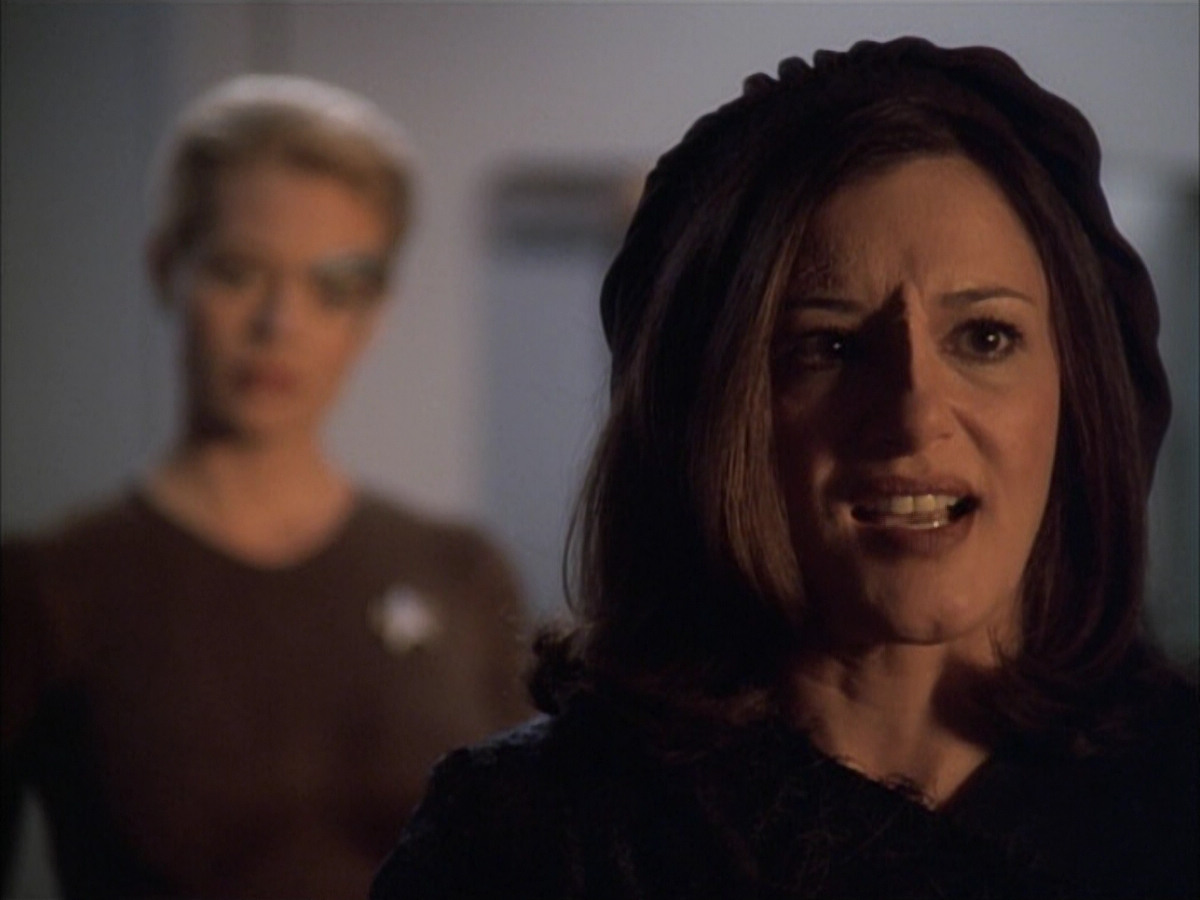 extant_StarTrek_VOY_6x02-SurvivalInstinct_03555.jpg